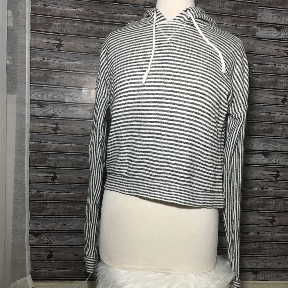 ☀️FOREVER 21 striped sweater